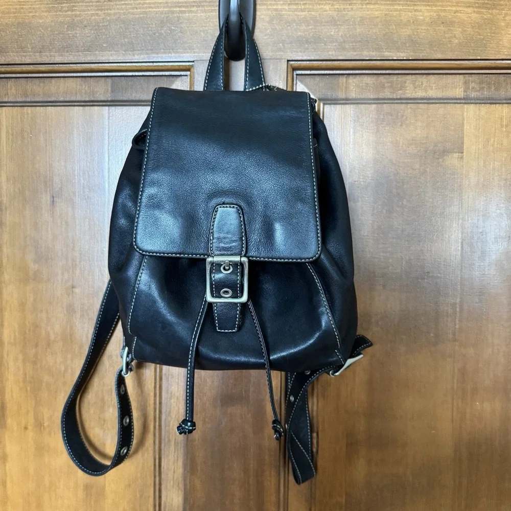 Coach 9569 Legacy Soft Black Leather Drawstring Flap Backpack Purse - Vintage